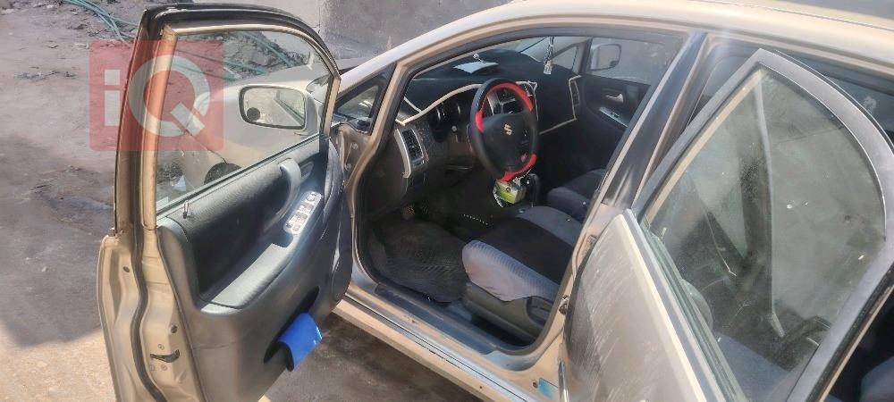 Suzuki Liana